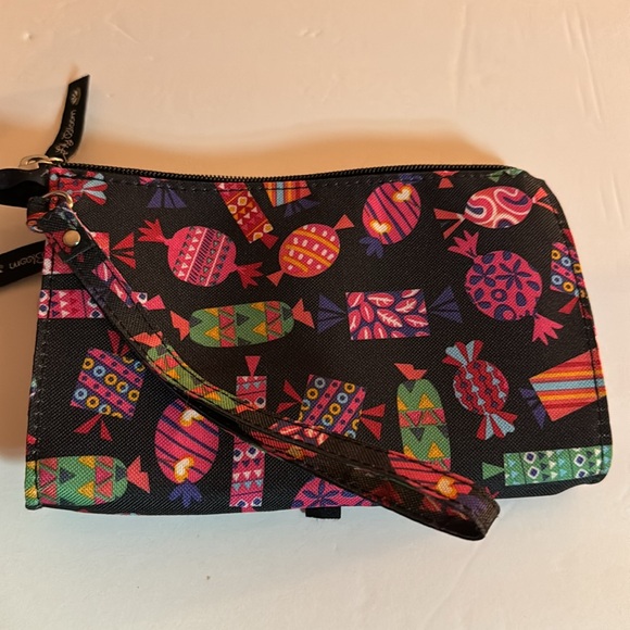 Lily Bloom sweet Talkin Kim Wristlet - Picture 6 of 6